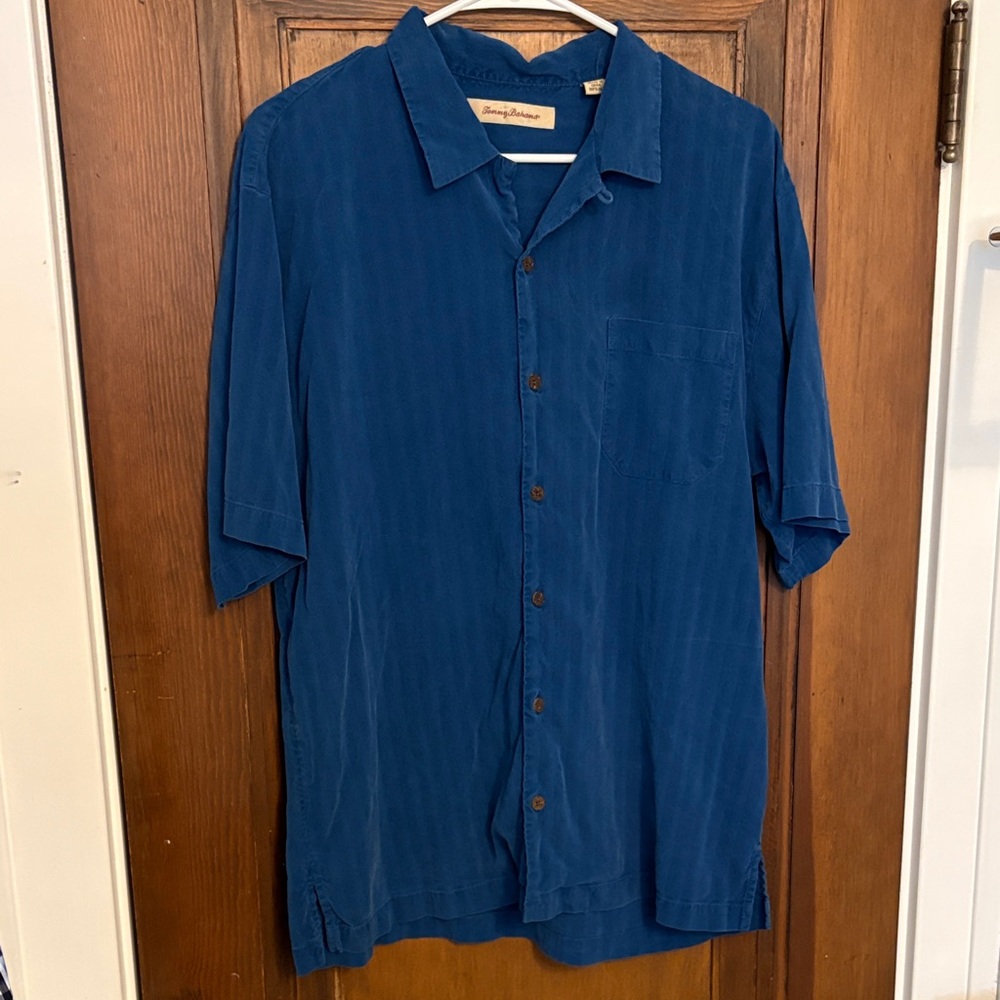 Tommy Bahama blue silk Casual Button Down Shirt